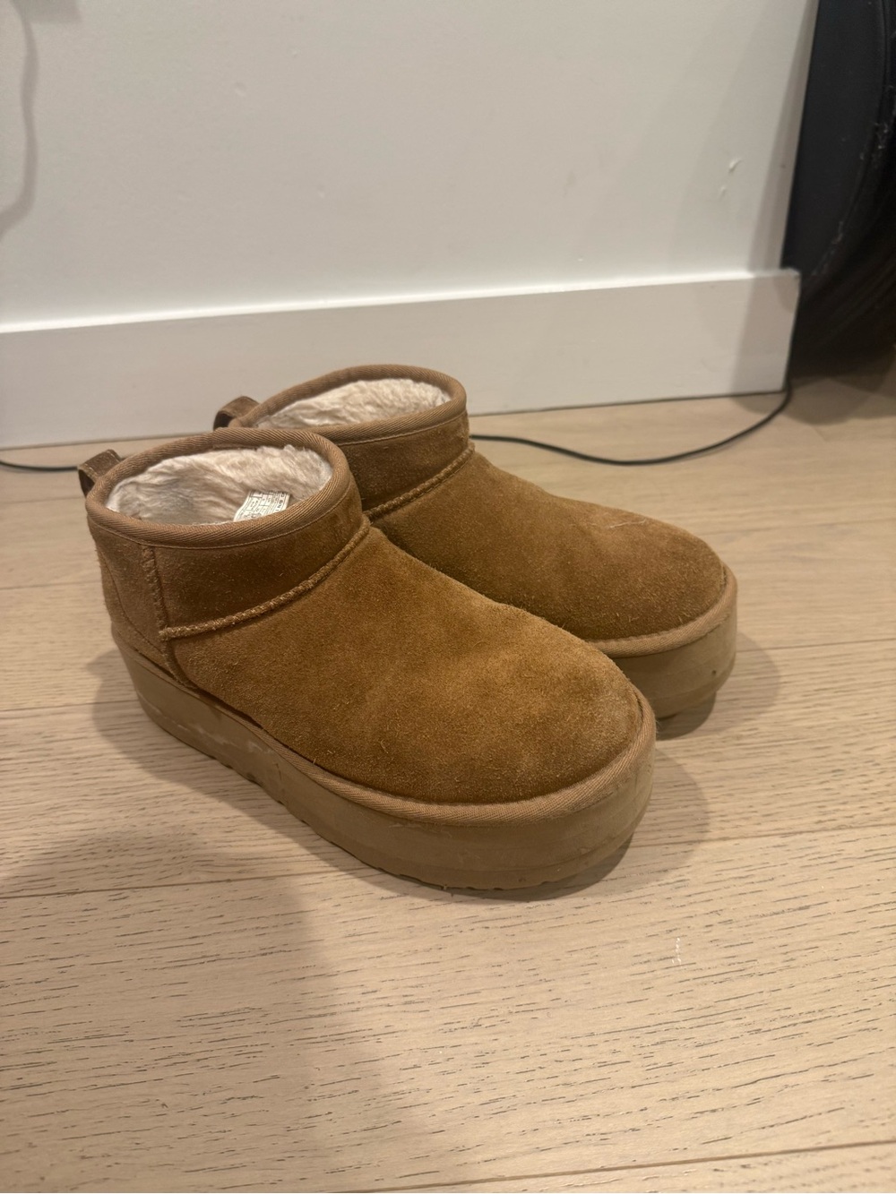 UGG Chestnut Classic Ultra Mini Platform